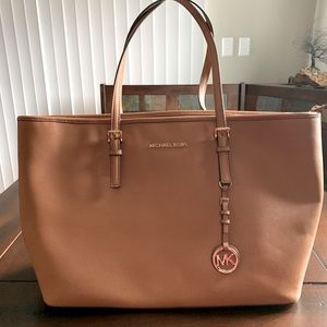 New Michael Kors Extra Large leather purse